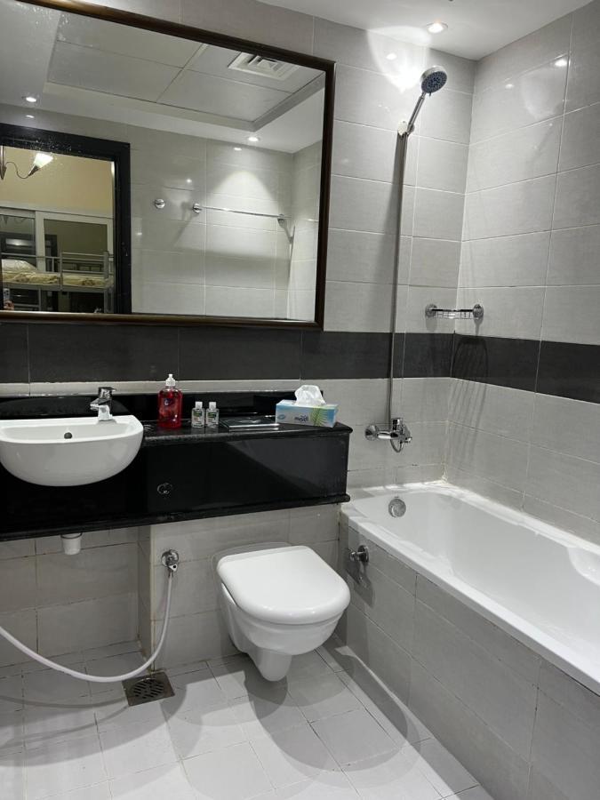 דובאי Grand Pearl Hostel For Boys מראה חיצוני תמונה